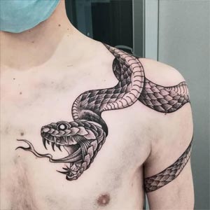 Schlange Schulter Tattoo